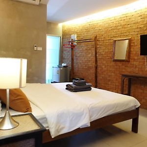 Zimmer mit Kingsize-Bett